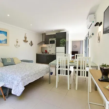 Apartment Luminoso En El Centro De Cadaques